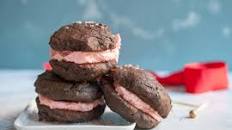 Peppermint Whoopie Pies
