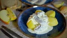Polish Herring in Sour Cream {Śledź w Śmietanie}