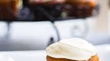 Pumpkin Spice Cupcakes with Vanilla Cream Cheese Frosting