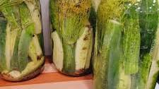 Quick and Easy Crunchy Dill Pickles