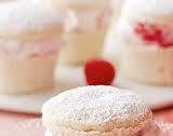 Raspberry Cream Cupcakes
