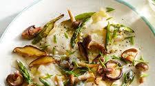 Ravioli with Creamy Mushrooms and Asparagus