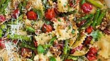 Ravioli with Tomatoes Asparagus Garlic and Herbs