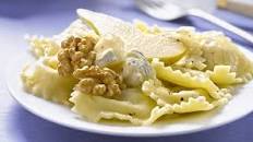 Ravioli with gorgonzola, pear and walnuts