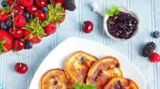 Russian Berry Farmer Cheese Pancakes, Творожные оладушки!