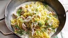 Saffron spaghetti with crab, lemon and dill