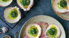 Scallops Baked in the Shell with Garlic Butter