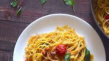 Spaghetti Aglio e Olio With Cherry Tomatoes & Basil