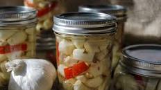 Spicy Pickled Garlic
