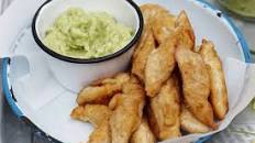 Spicy chicken tenders with avocado dip