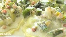 Spinach Ravioli with White Cream Asparagus Sauce