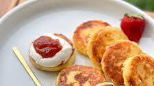 Syrniki (farmer’s cheese pancakes)