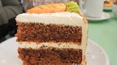 Torta di carote americana farcita