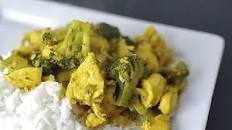 Turmeric Chicken and Broccoli Stir Fry