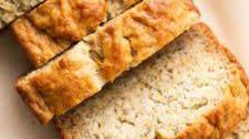 VEGAN BANANA BREAD (HEALTHY + EASY)