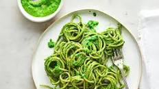 Vegan kale pesto pasta