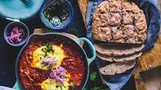 Vegan shakshuka with quick-pickled onions