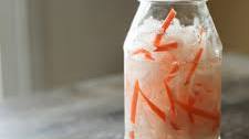 Vietnamese Daikon & Carrot Pickles Recipe (Đồ Chua)