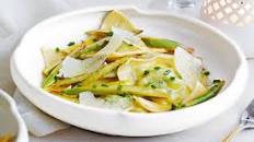 Zucchini, goat's cheese and asparagus ravioli