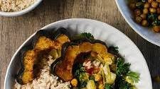 Acorn Squash Curry with Crispy Chickpeas