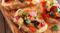 Bruschetta con ratatouille