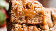 Caramel Apple Crumb Cake