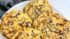 Caramelized Onion and Everything Bagel Biscuits