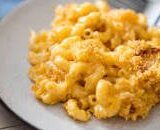 Classic Baked Macaroni and Cheese Casserole