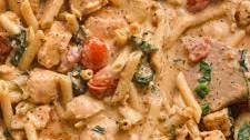 Creamy Chicken and Tomato Pasta (ONE Pan)