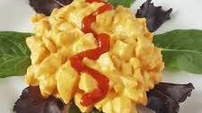 Creamy Low Carb Sriracha Egg Salad