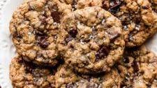 Dark Chocolate Chunk Oatmeal Cookies