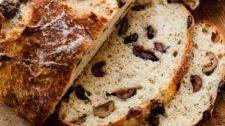 Easy No-Knead Olive Bread