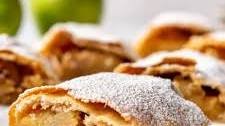 German Apple Strudel (Apfelstrudel)