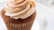 Gingerbread Cupcakes with Vanilla Cream Cheese Frosting