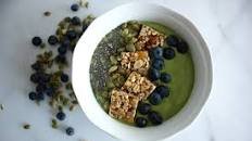 Glowing Green Smoothie Bowl
