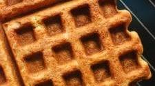 Healthy Pumpkin Spice Waffles