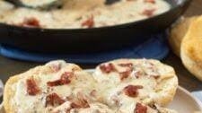 Homemade Creamy Bacon Gravy Recipe