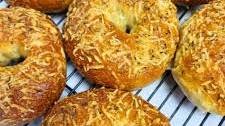 Italian Herbs and Cheese Bagels