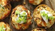Loaded Potato Skins (with Bacon and Cheese}