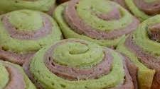 Matcha Cinnamon Rolls