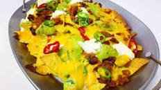 Nachos con chili e guacamole