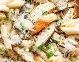 One Pot Creamy Garlic Parmesan Chicken Alfredo