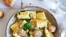 Pasta with Meatballs & Spinach