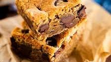 Peanut Butter Blondies with Chocolate Chips Recipe