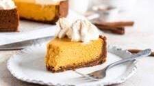 Pumpkin Cheesecake with Gingersnap Crust