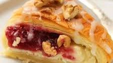 Raspberry Cream Cheese Crescent Ring