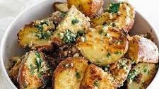 Roasted Garlic Parmesan Potatoes Recipe