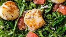 Scallops, Grapefruit, Arugula and Spinach Salad with Champagne Vinaigrette