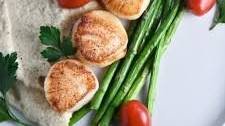 Scallops with Cauliflower Puree