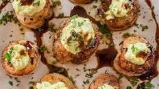 Seared Scallops with Avocado Sauce